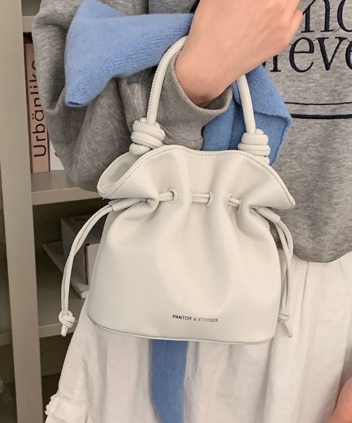ONEP STAR(ワンピスター)の「巾着デザイン2WAYバッグ(ハンドバッグ・レディース・ブラック/アイボリー/ダークブラウン・FREE)」の6枚目の写真