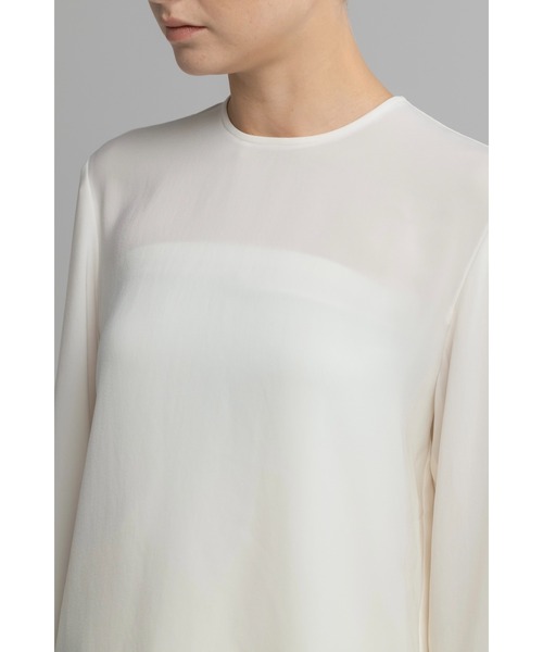 CINOH(チノ)の「BLACK FORMAL MINIMAL SPLIT BLOUSE(シャツ/ブラウス・レディース・アイボリー/ブラック・38/36)」の12枚目の写真
