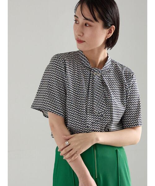 Te chichi(テチチ)の「【接触冷感】パターンアソート5分袖ボウタイブラウス(シャツ/ブラウス・レディース・ベージュ/ネイビー/グレー/サックスブルー・F)」の6枚目の写真