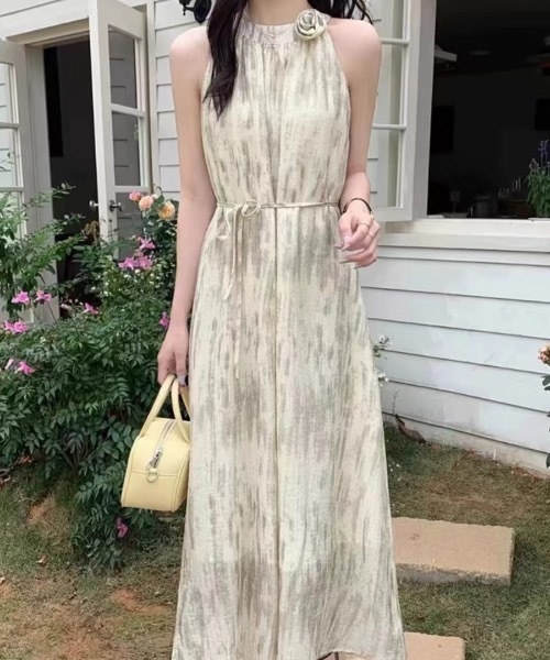Teem Store（チームストア）の「バラ付 ラメ花柄ホルターネックロングワンピース（ワンピース・レディース・ピンク/グレー/ブルー/ベージュ・F）」の10枚目の写真