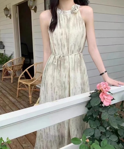 Teem Store（チームストア）の「バラ付 ラメ花柄ホルターネックロングワンピース（ワンピース・レディース・ピンク/グレー/ブルー/ベージュ・F）」の9枚目の写真