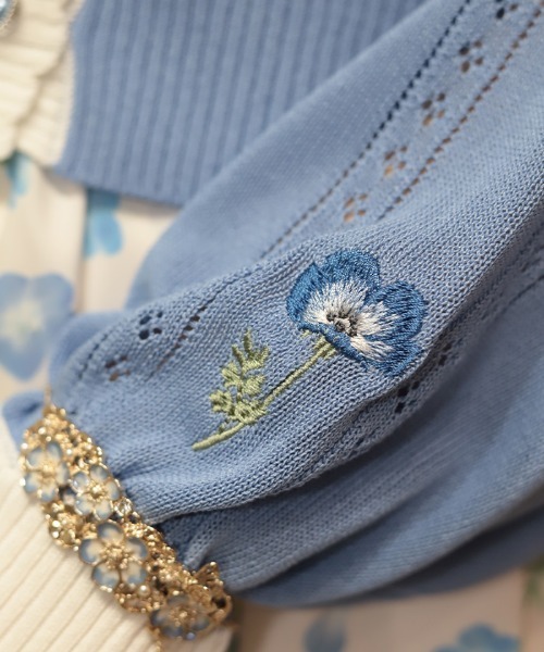 axes femme(アクシーズファム)の「接触冷感ネモフィラ刺繍カーデ(カーディガン/ボレロ・レディース・ホワイト/ブルー・FREE)」の11枚目の写真