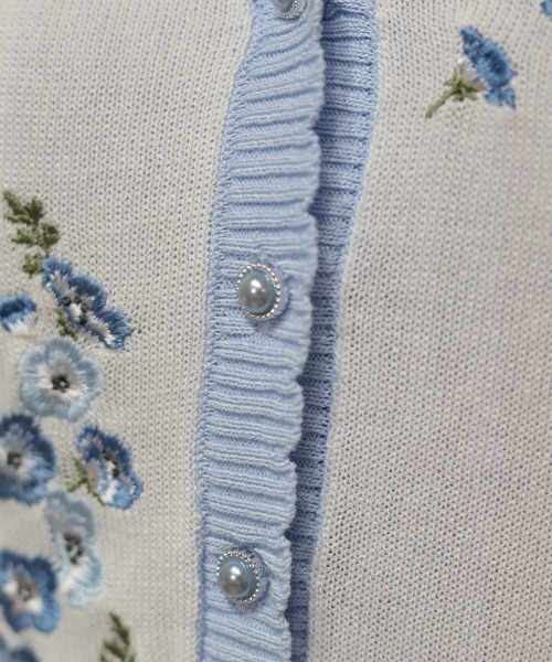 axes femme(アクシーズファム)の「接触冷感ネモフィラ刺繍カーデ(カーディガン/ボレロ・レディース・ホワイト/ブルー・FREE)」の16枚目の写真