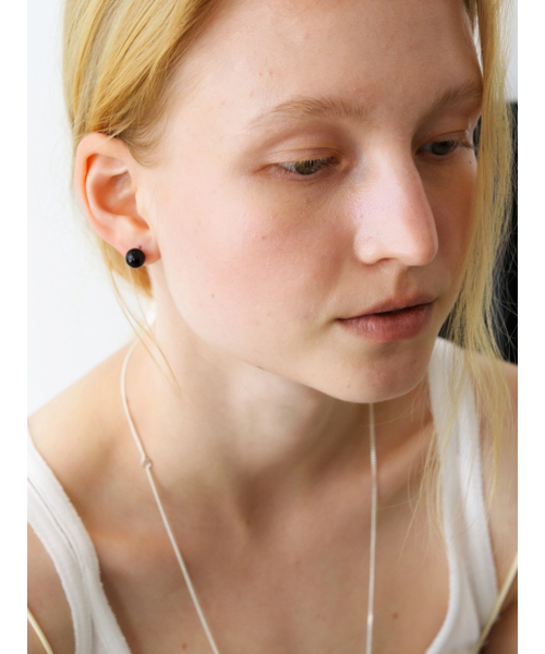 LOVE ME MONSTER（ラブミーモンスター）の「Bold Mood Gem Earrings_3SIZE (L261MER060)（ピアス（両耳用）・レディース・ブラック/ホワイト・10/12/14）」の6枚目の写真