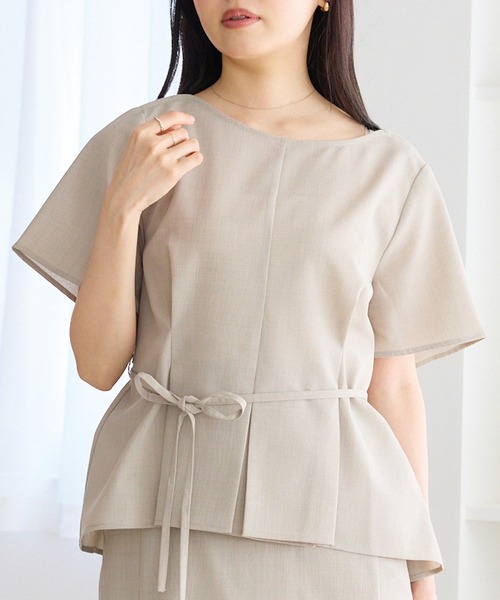 LAVEANGE(ラビアンジェ)の「【好機能シリーズ】UVカット・吸水速乾|エアリーリネンウエストリボンブラウス(シャツ/ブラウス・レディース・ブラック/ベージュ/ブラウン・M/LL/3L/4L/5L)」の1枚目の写真