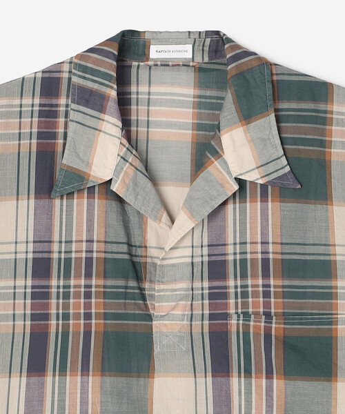 Kaptain Sunshine（キャプテン サンシャイン）の「KAPTAIN SUNSHINE | コットンガーゼ 半袖スキッパーシャツ MEN（シャツ/ブラウス・メンズ・グリーン系その他・5/4）」の4枚目の写真