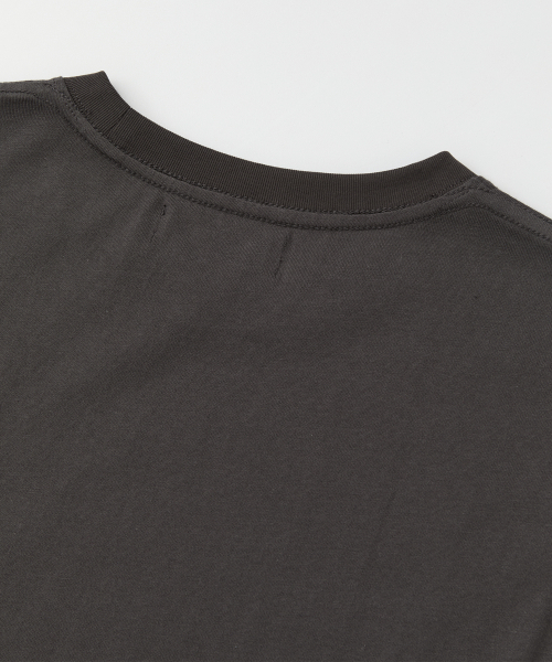 RAIMENT(レイメント)の「ディビジョンレタリング半袖Tシャツ_チャコール(Tシャツ/カットソー・メンズ・その他・SMALL/MEDIUM/LARGE)」の8枚目の写真