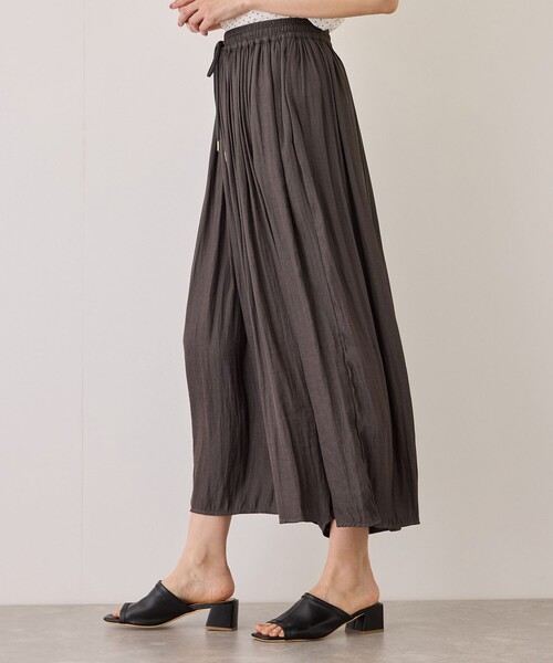 Jayro(ジャイロ)の「スピンドルフレアパンツ(その他パンツ・レディース・ブラウン系その他3/ベージュ/チャコールグレー・FREE)」の5枚目の写真