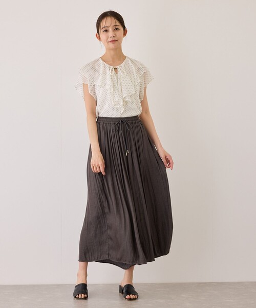 Jayro(ジャイロ)の「スピンドルフレアパンツ(その他パンツ・レディース・ブラウン系その他3/ベージュ/チャコールグレー・FREE)」の7枚目の写真