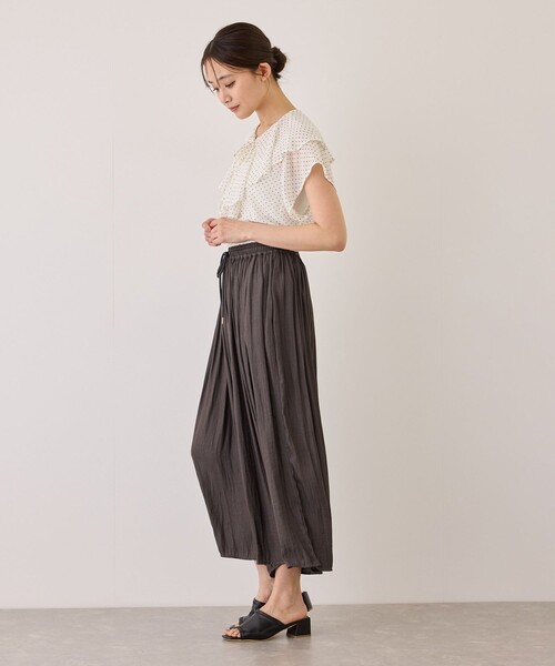 Jayro(ジャイロ)の「スピンドルフレアパンツ(その他パンツ・レディース・ブラウン系その他3/ベージュ/チャコールグレー・FREE)」の10枚目の写真