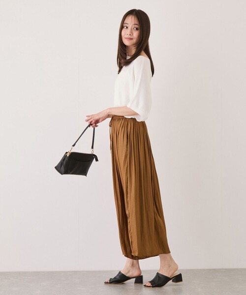 Jayro(ジャイロ)の「スピンドルフレアパンツ(その他パンツ・レディース・ブラウン系その他3/ベージュ/チャコールグレー・FREE)」の17枚目の写真