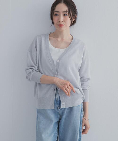 URBAN RESEARCH DOORS(アーバンリサーチドアーズ)の「リネン混Vネックショートカーディガン | 日よけ/UV対策/羽織(カーディガン/ボレロ・レディース・ベージュ系その他/ネイビー/ライトグレー・FREE)」の5枚目の写真