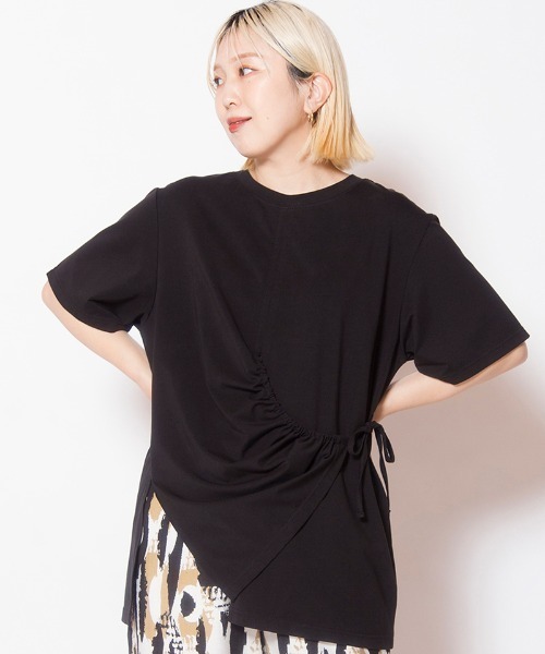 OSMOSIS(オズモーシス)の「2WAYドロストアレンジTシャツ(Tシャツ/カットソー・レディース・ホワイト×ブラック/ホワイト/ブラック・ONE SIZE)」の1枚目の写真