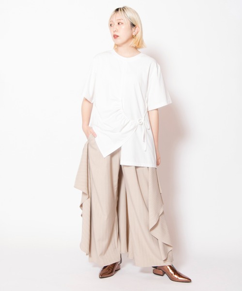 OSMOSIS(オズモーシス)の「2WAYドロストアレンジTシャツ(Tシャツ/カットソー・レディース・ホワイト×ブラック/ホワイト/ブラック・ONE SIZE)」の7枚目の写真