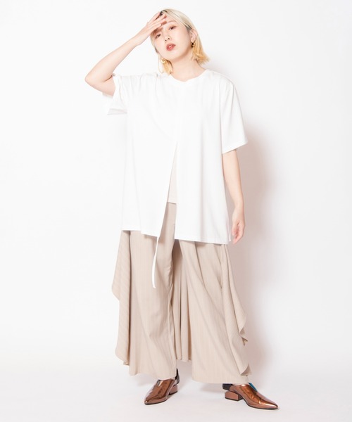 OSMOSIS(オズモーシス)の「2WAYドロストアレンジTシャツ(Tシャツ/カットソー・レディース・ホワイト×ブラック/ホワイト/ブラック・ONE SIZE)」の8枚目の写真