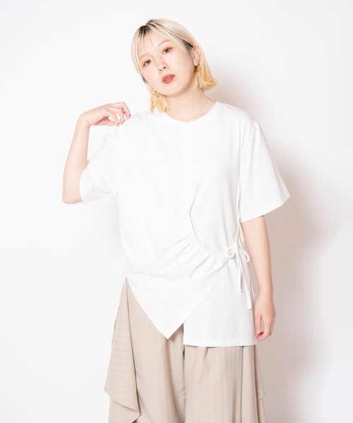 OSMOSIS(オズモーシス)の「2WAYドロストアレンジTシャツ(Tシャツ/カットソー・レディース・ホワイト×ブラック/ホワイト/ブラック・ONE SIZE)」の9枚目の写真