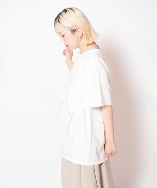 OSMOSIS(オズモーシス)の「2WAYドロストアレンジTシャツ(Tシャツ/カットソー・レディース・ホワイト×ブラック/ホワイト/ブラック・ONE SIZE)」の10枚目の写真