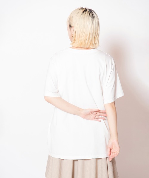 OSMOSIS(オズモーシス)の「2WAYドロストアレンジTシャツ(Tシャツ/カットソー・レディース・ホワイト×ブラック/ホワイト/ブラック・ONE SIZE)」の12枚目の写真