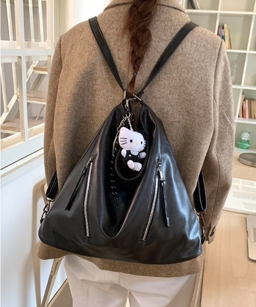 HAILY(ヘイリー)の「フロントジップ2WAY変形ショルダーバッグ/A4サイズ対応(ショルダーバッグ・レディース・ダークブラウン/ブラック・FREE)」の1枚目の写真
