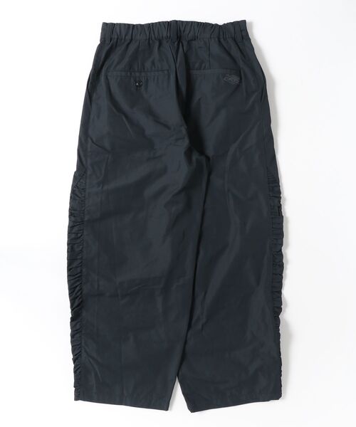 UMBRO(アンブロ)の「UMBRO HOUSE WIDE TAPERED TROUSERS(その他パンツ・レディース・ブラック・M)」の2枚目の写真