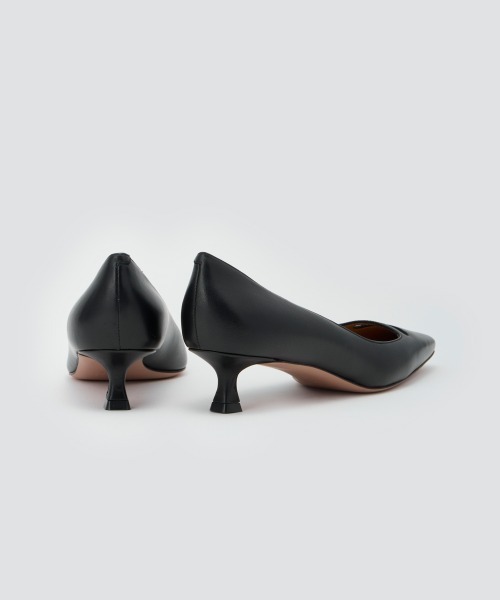 PELLICO(ペリーコ)の「VENERE アネッリソレッラ スムース パンプス 3.5cm BLACK(パンプス・レディース・ブラック・35/35.5/36/36.5/37/37.5/38)」の4枚目の写真