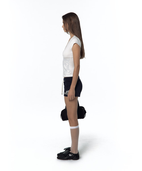 KASHIKO(カシコ)の「Bold Low-rise Shorts Navy(その他パンツ・レディース・その他・SMALL/MEDIUM)」の4枚目の写真