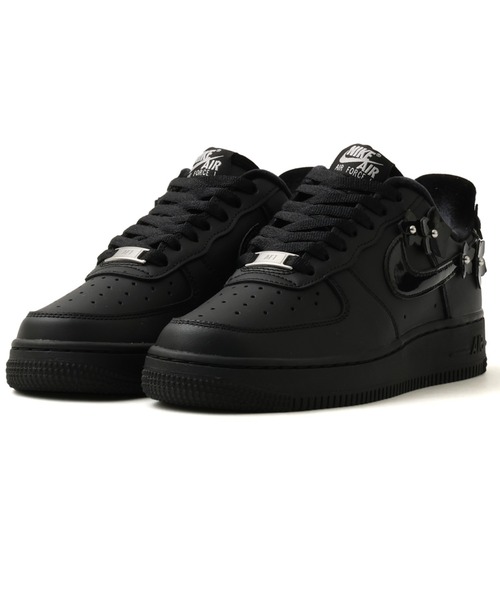 NIKE(ナイキ)の「NIKE WMNS AIR FORCE 1 '07 / ナイキ ウィメンズ エア フォース 1 '07【SP】(スニーカー・レディース・ブラック・24.0cm/23.5cm/23.0cm/25.0cm/24.5cm)」の1枚目の写真