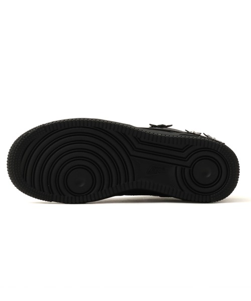 NIKE(ナイキ)の「NIKE WMNS AIR FORCE 1 '07 / ナイキ ウィメンズ エア フォース 1 '07【SP】(スニーカー・レディース・ブラック・24.0cm/23.5cm/23.0cm/25.0cm/24.5cm)」の6枚目の写真
