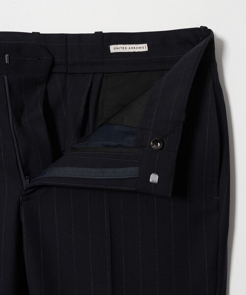 UNITED ARROWS（ユナイテッドアローズ）の「ウールトロピカル ピンストライプ セミフレア トラウザーズ（スラックス・メンズ・ネイビー・M/S/XL/L）」の7枚目の写真