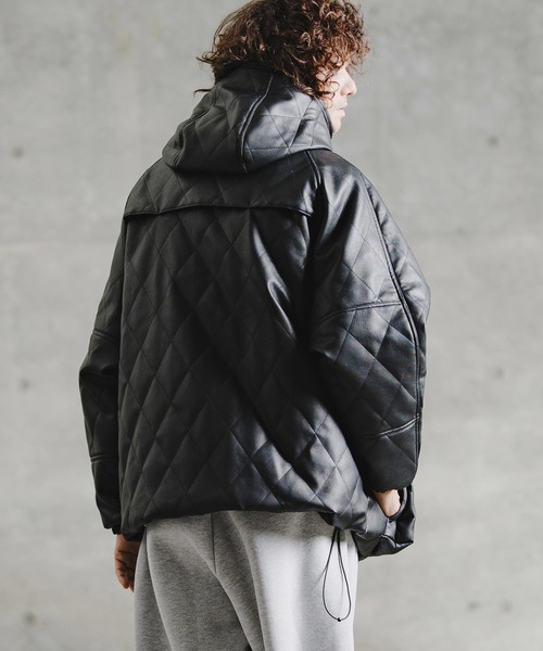 mj11696-Synthetic Leather Zip-Up Hoodie - Diamond Quilted Edition