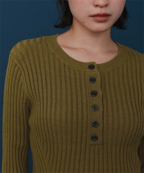 miette(ミエット)の「ペプラムヘンリーネックニットカーディガン(カーディガン/ボレロ・レディース・ブラック/カーキ/ライトベージュ・FREE)」の8枚目の写真