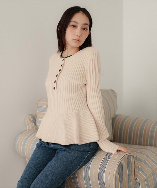 miette(ミエット)の「ペプラムヘンリーネックニットカーディガン(カーディガン/ボレロ・レディース・ブラック/カーキ/ライトベージュ・FREE)」の20枚目の写真