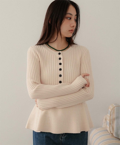 miette(ミエット)の「ペプラムヘンリーネックニットカーディガン(カーディガン/ボレロ・レディース・ブラック/カーキ/ライトベージュ・FREE)」の21枚目の写真