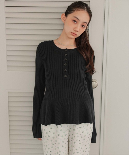 miette(ミエット)の「ペプラムヘンリーネックニットカーディガン(カーディガン/ボレロ・レディース・ブラック/カーキ/ライトベージュ・FREE)」の14枚目の写真