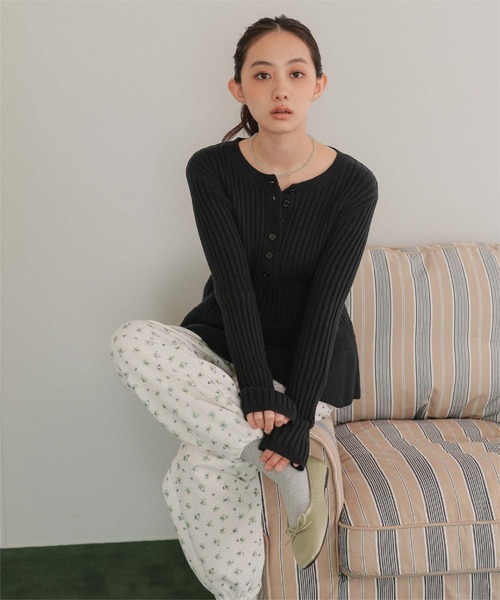 miette(ミエット)の「ペプラムヘンリーネックニットカーディガン(カーディガン/ボレロ・レディース・ブラック/カーキ/ライトベージュ・FREE)」の16枚目の写真