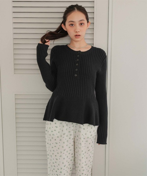 miette(ミエット)の「ペプラムヘンリーネックニットカーディガン(カーディガン/ボレロ・レディース・ブラック/カーキ/ライトベージュ・FREE)」の18枚目の写真