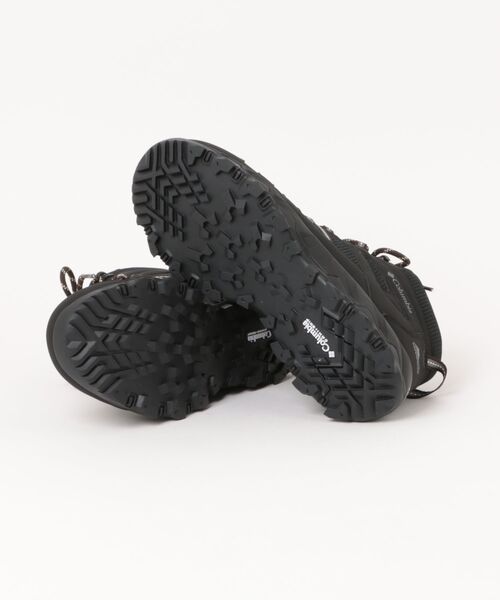 Columbia(コロンビア)の「セイバー オムニテック ミッド(スニーカー・メンズ・ブラック/カーキ・27.0cm/28.0cm/26.0cm)」の4枚目の写真