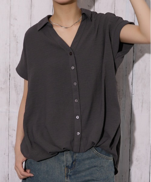 GORGE(ゴージ)の「《さらしぼ・抜け感》タケノコスキッパーシャツ/ナチュラル×リラックス/春夏/全4色(シャツ/ブラウス・レディース・ダークブラウン/オフホワイト/ブラック/チャコール・F)」の3枚目の写真