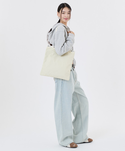 LeSportsac(レスポートサック)の「【LeSportsac×URBAN RESEARCH】LARGE EMERALD TOTE U ビスケットベージュUR(トートバッグ・レディース・ベージュ・FREE)」の3枚目の写真
