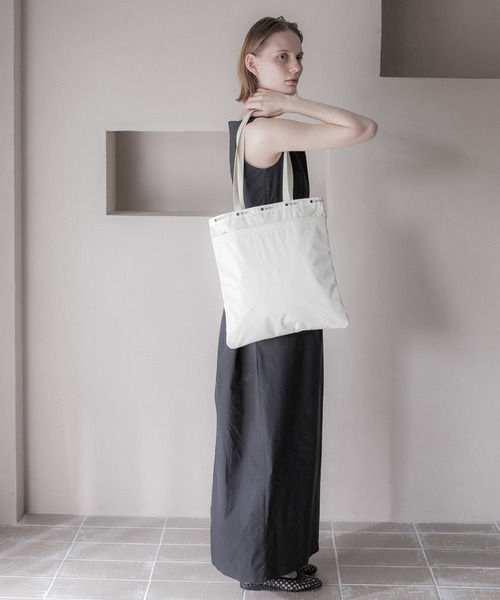 LeSportsac(レスポートサック)の「【LeSportsac×URBAN RESEARCH】LARGE EMERALD TOTE U ビスケットベージュUR(トートバッグ・レディース・ベージュ・FREE)」の12枚目の写真