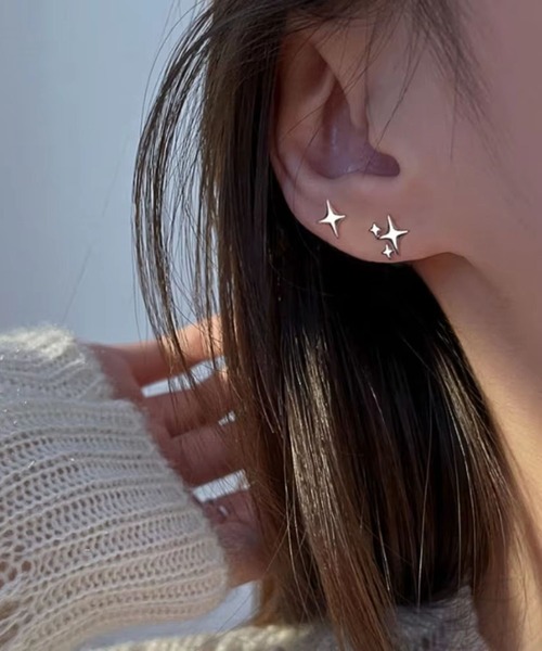 tunee(チュニー)の「【TUNE】四芒星ピアス(ピアス(両耳用)・レディース・シルバー/シルバー系その他3/シルバー系その他4・FREE)」の11枚目の写真