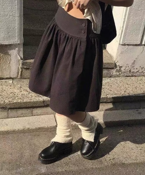 Vipoa(ヴィポア)の「Gather low midi skirt(スカート・レディース・ブラック/チャコールグレー・FREE)」の19枚目の写真