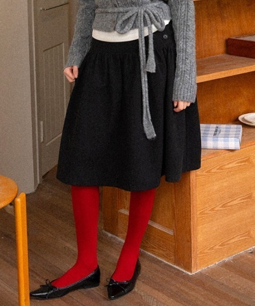 Vipoa(ヴィポア)の「Gather low midi skirt(スカート・レディース・ブラック/チャコールグレー・FREE)」の4枚目の写真