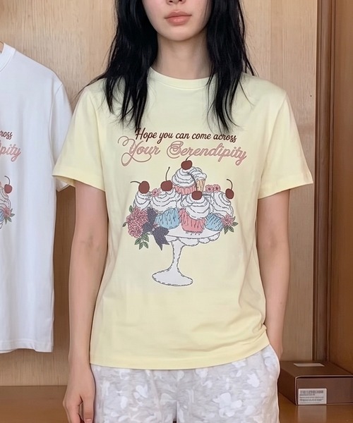 Kuroba(クロバ)の「スイーツプリントTシャツ(Tシャツ/カットソー・レディース・オフホワイト/イエロー・FREE)」の5枚目の写真