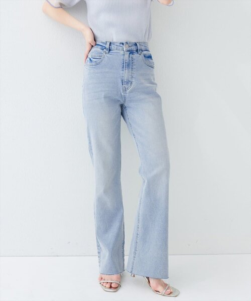 natural couture(ナチュラルクチュール)の「セルフカットストレッチデニムフレアパンツ(デニムパンツ・レディース・ブルー/サックスブルー/ブラウン・LARGE/MEDIUM/SMALL)」の5枚目の写真