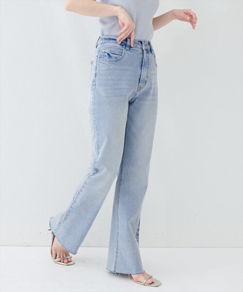 natural couture(ナチュラルクチュール)の「セルフカットストレッチデニムフレアパンツ(デニムパンツ・レディース・ブルー/サックスブルー/ブラウン・LARGE/MEDIUM/SMALL)」の6枚目の写真