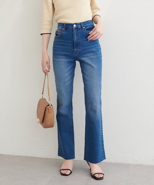 natural couture(ナチュラルクチュール)の「セルフカットストレッチデニムフレアパンツ(デニムパンツ・レディース・ブルー/サックスブルー/ブラウン・LARGE/MEDIUM/SMALL)」の20枚目の写真
