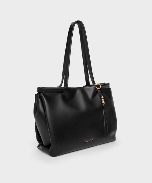 CHARLES & KEITH（チャールズ & キース）の「Zephy ゼフィ タッセル トートバッグ（トートバッグ・レディース・ブラック・XL）」の2枚目の写真