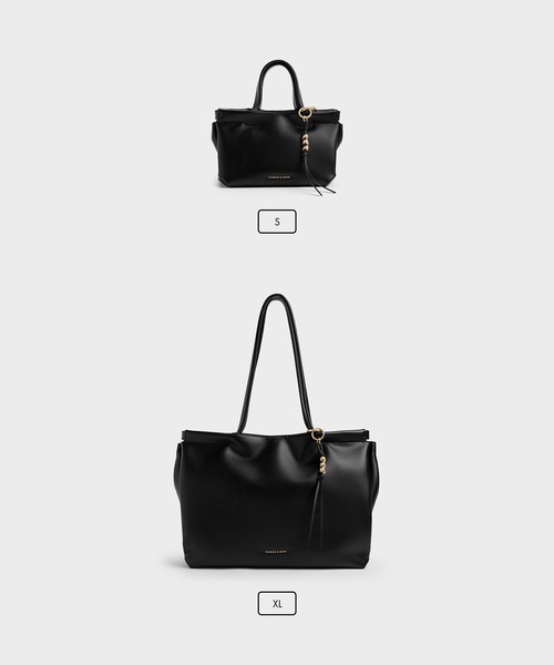 CHARLES & KEITH（チャールズ & キース）の「Zephy ゼフィ タッセル トートバッグ（トートバッグ・レディース・ブラック・XL）」の7枚目の写真