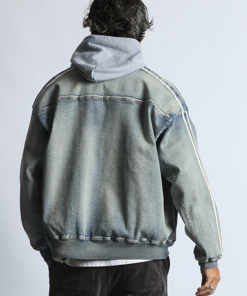 The DUFFER of ST.GEORGE(ザダファーオブセントジョージ)の「【WEB限定アイテム】「GUM STRETCH DENIM」SIDE LINE BZ:超伸縮「ガムストレッチ デニム」サイドライン デニムブルゾン / デニムジャケット / ヴィンテージ加工 / ドロップショルダー(デニムジャケット・メンズ・ライトインディゴブルー・LARGE/X-LARGE/MEDIUM/SMALL)」の10枚目の写真